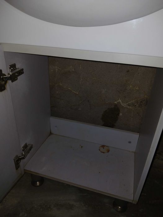 Комплект шкаф с мивка и шкаф с огледало за баня