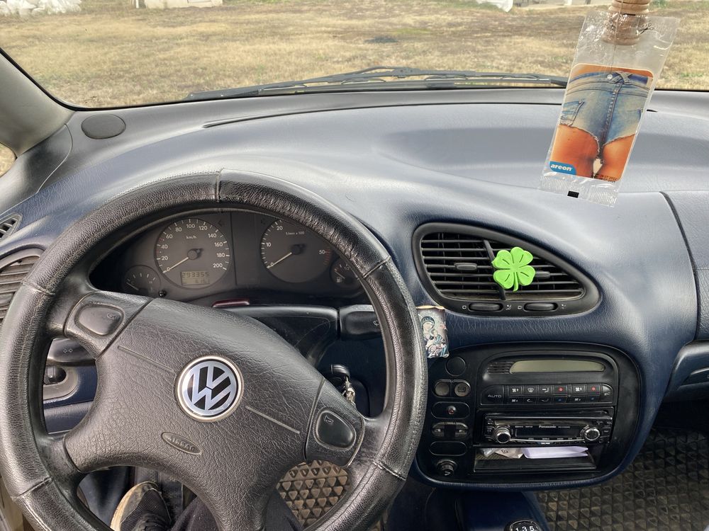 VW SHARAN 1,9TDI 110кс 6+1