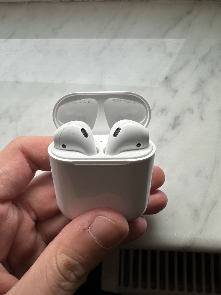 AirPods 2 Apple - Bluetooth
