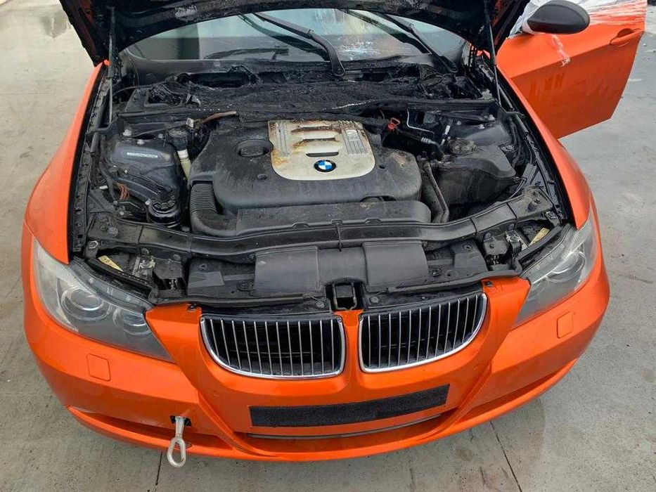 Dezmembrez bmw e90 325d 330d/far bixenon adaptiv/bara fata/navi