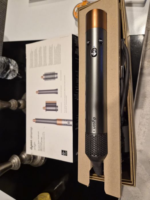 Dyson airwap неразлечим от нов