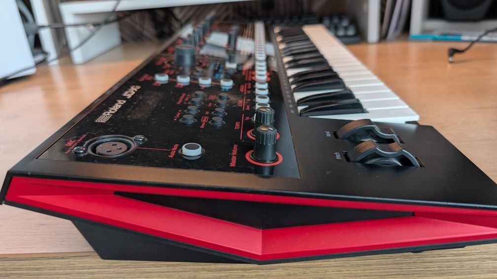 Синтезатор Roland JD-XI