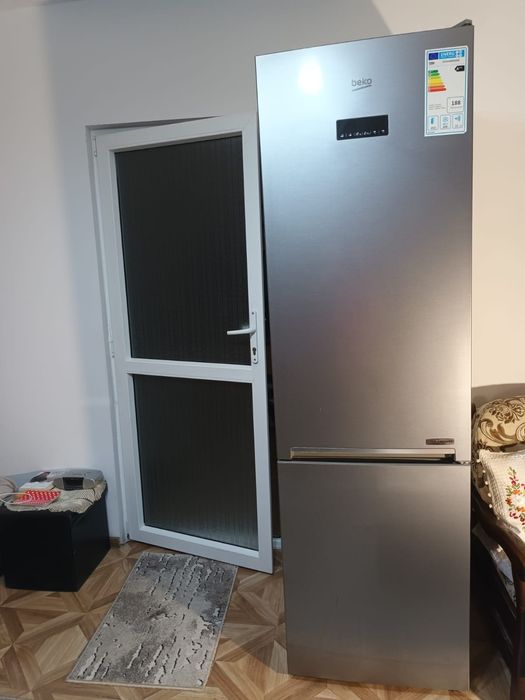 Combina frigorifica Beko. Stare impecabila.