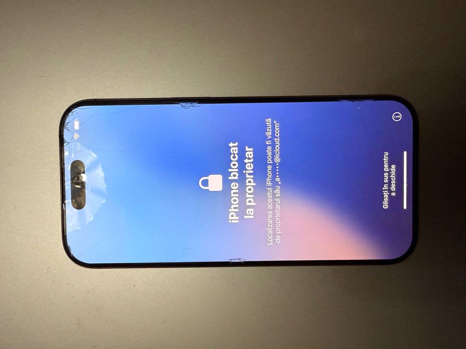 iPhone 16 pro 256gb blocat