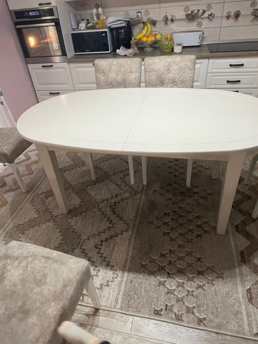 Masă din MDF cu scaune
