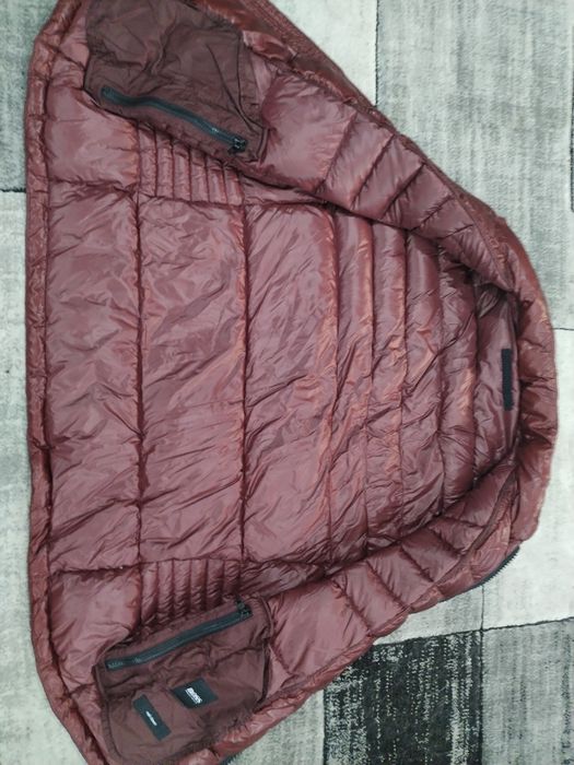 Vestă bărbați puf Hugo boss originală.