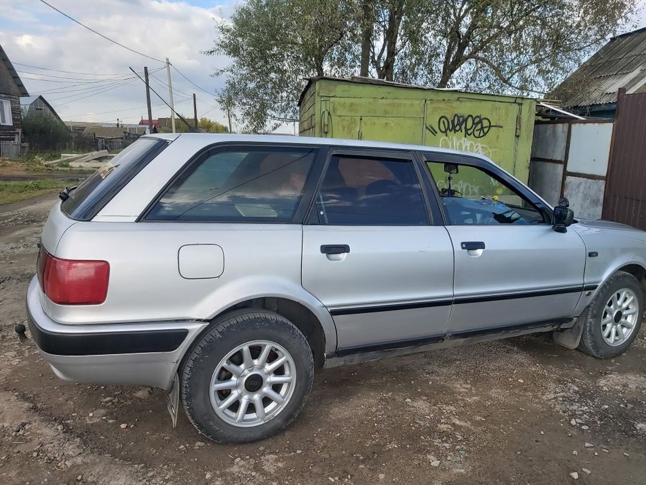 Продам Ауди б4 универсал газ бензин