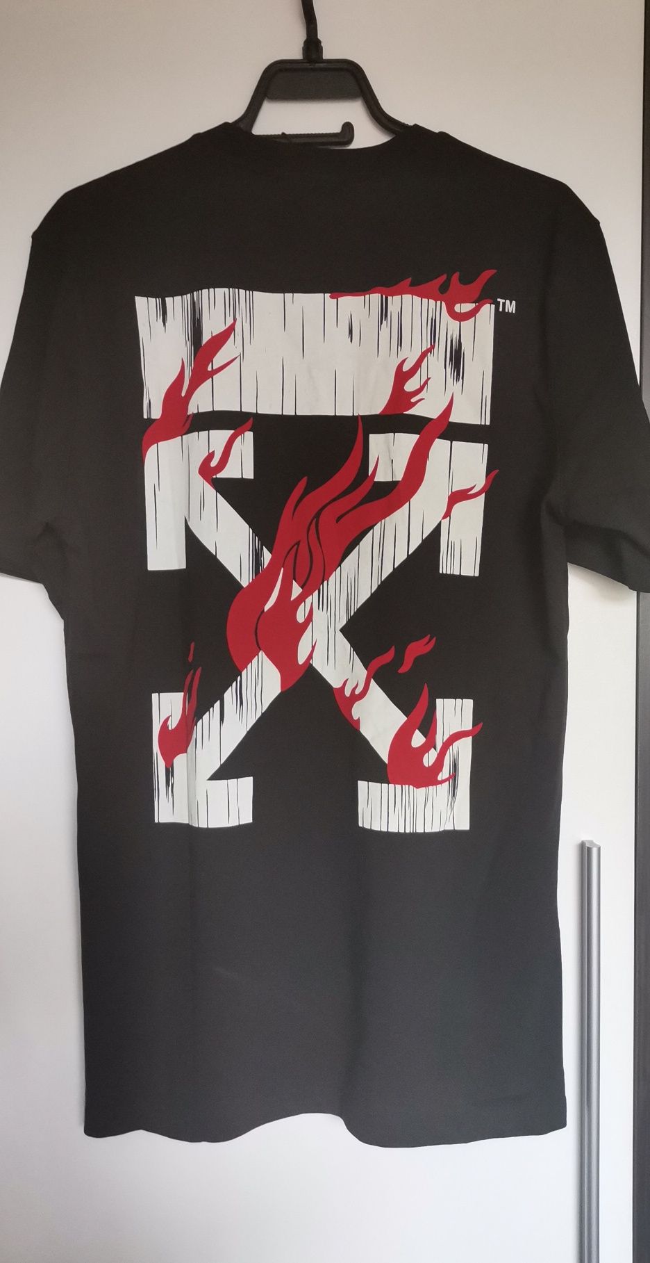 Тениски Off-White и Dsquared
