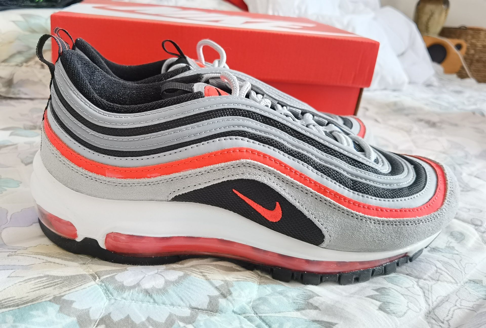 Nike Air Max 97 / сиво, червено,  черно