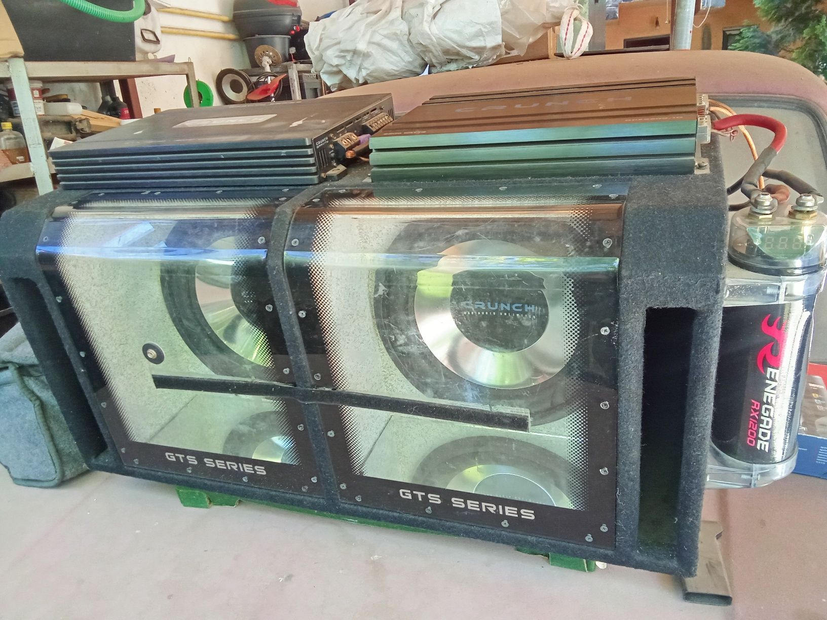 Vand subwoofer crunch gts 800