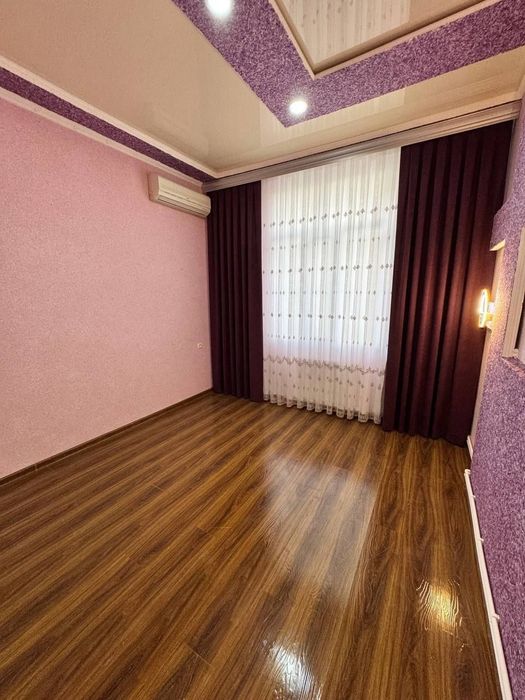 Trikotaj tomonda dubleks 2 xonali qilingan uy sotiladi