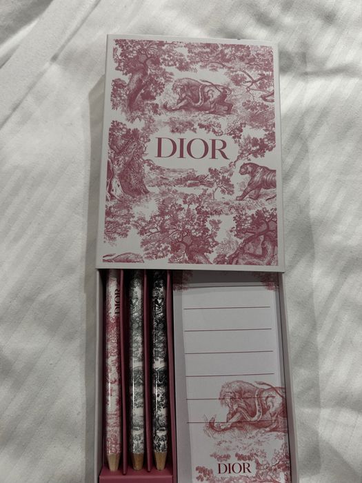 Нова палитра грим, червила, сенки, руж, хайлайтър, руж Диор, Dior