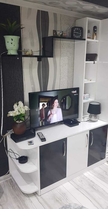 Дава се под наем Едностаен апартамент в Стара Загора, Център - 19 кв.м за 153 € - Снимка #3