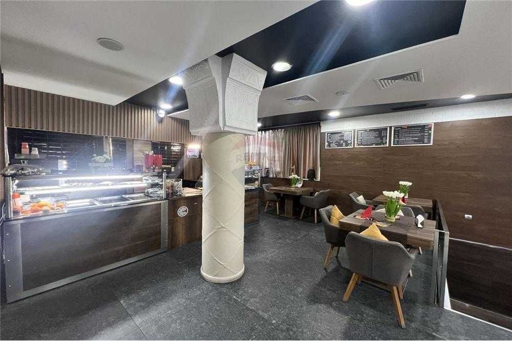 Продава се Заведение в Шумен, Математическа гимназия - 531 кв.м за 660 €/кв.м - Снимка #2