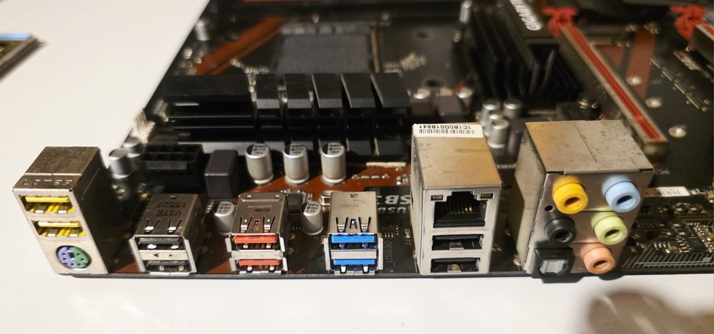 Placa baza Gigabyte 990X Gaming SLI AM3