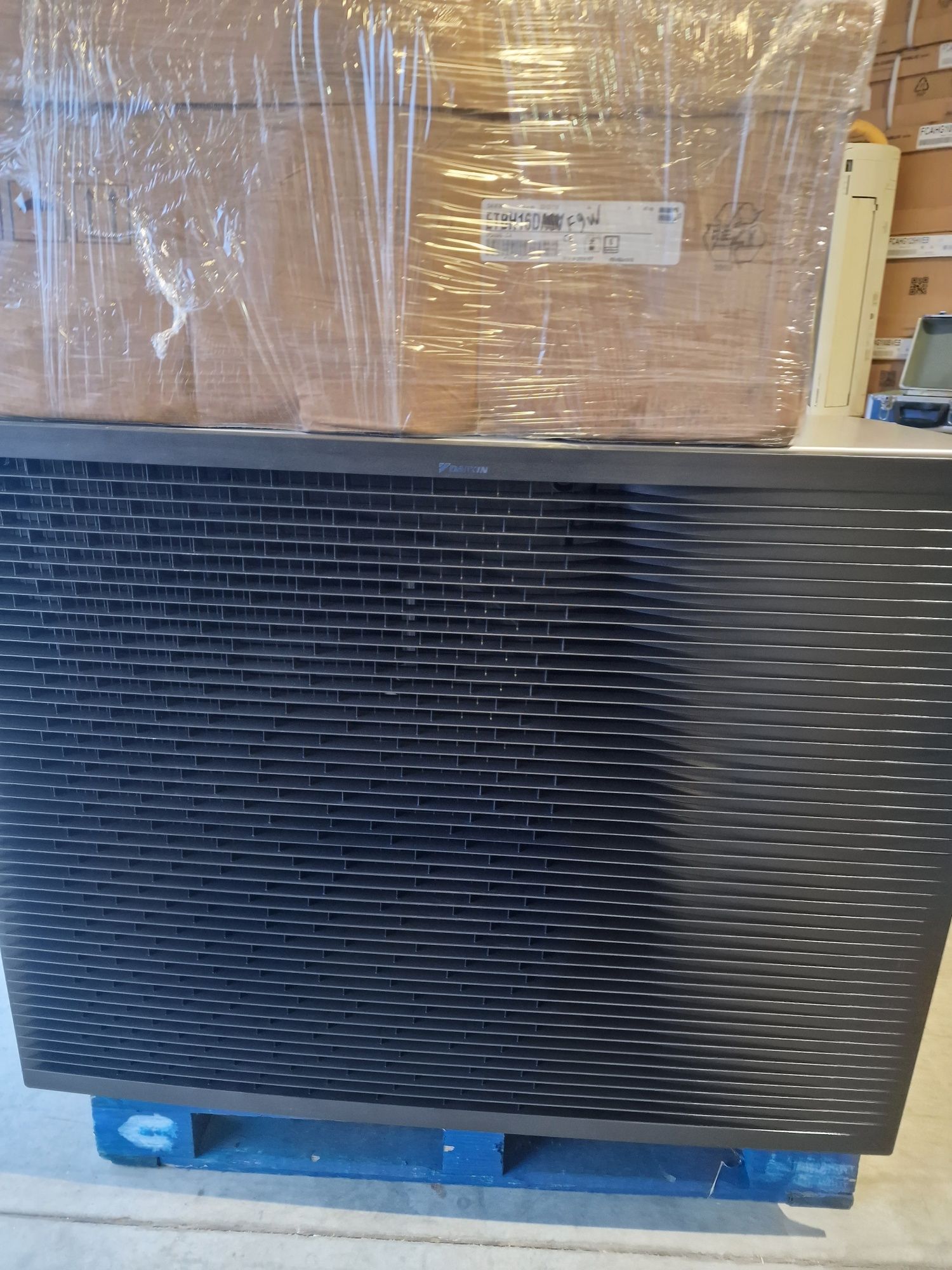 Daikin Altherma EPRA16 ETBH16 термопомпа  16kw