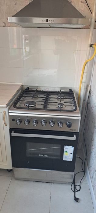 Продаю газ плиту