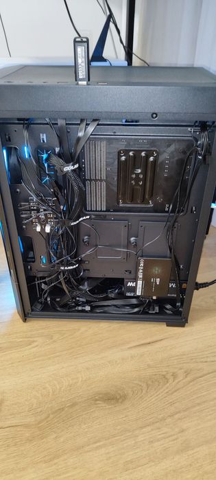 Компютър геймърски  ryzen 5600x ,rtx 3060ti ,16 рам 3600mhz, захр.650+