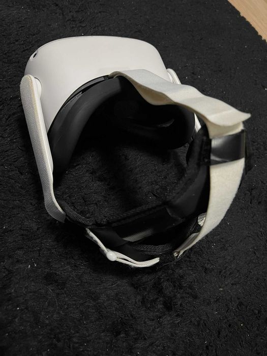 Oculus Quest 2 - Pachet PREMIUM (Strap Piele + Silicon + Protecții)