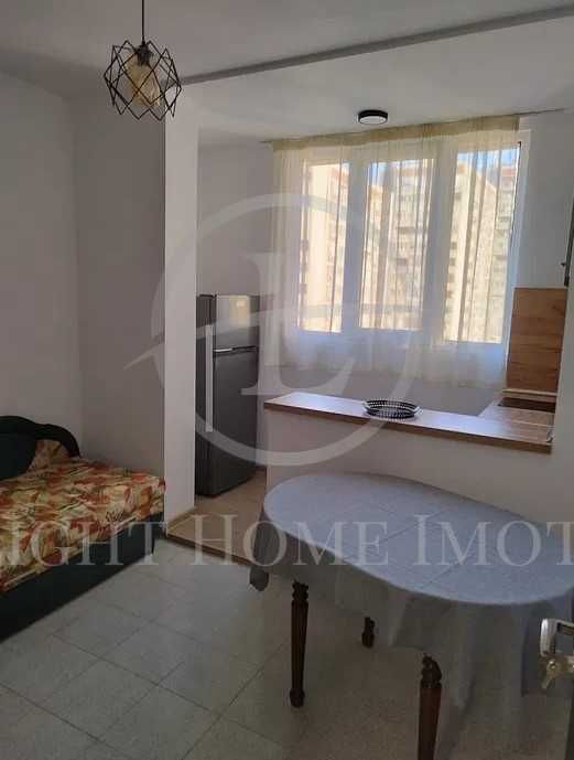 Продава се Тристаен апартамент в Пловдив, Изгрев - 80 кв.м за 1050 €/кв.м - Снимка #3