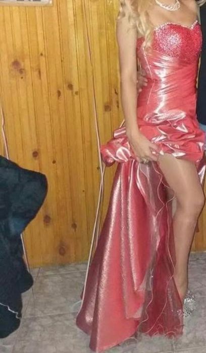 Бална рокля с воал