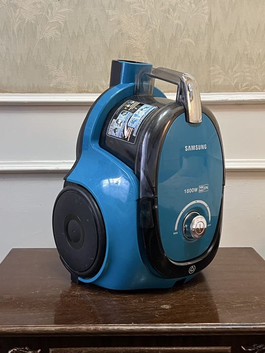 Пылесос Samsung VCMA18AV