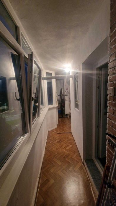 Inchiriez apart. 3 cam decom, mobilat si utilat, etaj 5/7 Tiglina 1