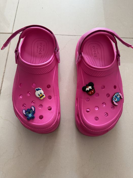 Crocs platforma roz