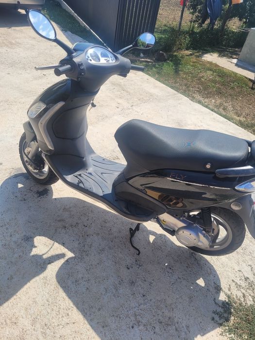 Vand scuter piaggio fly 50 2t