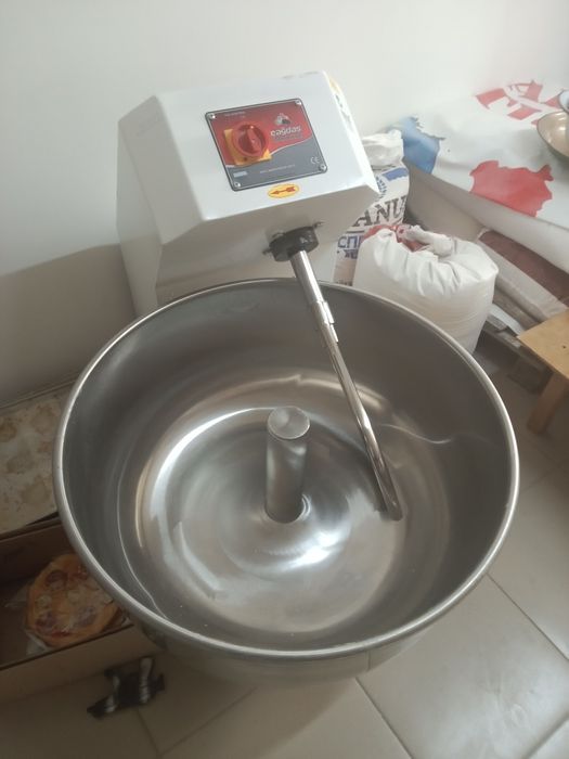 Тестамеска  ұн илейтін