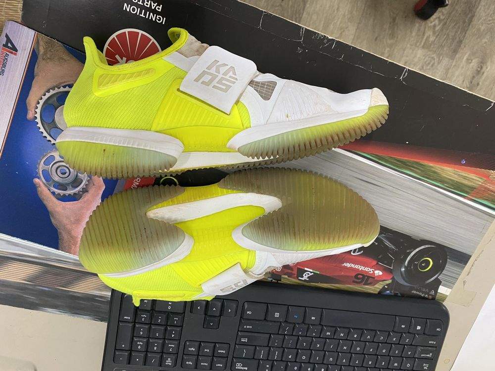 Vand adidasi tenis zgura Wilson
