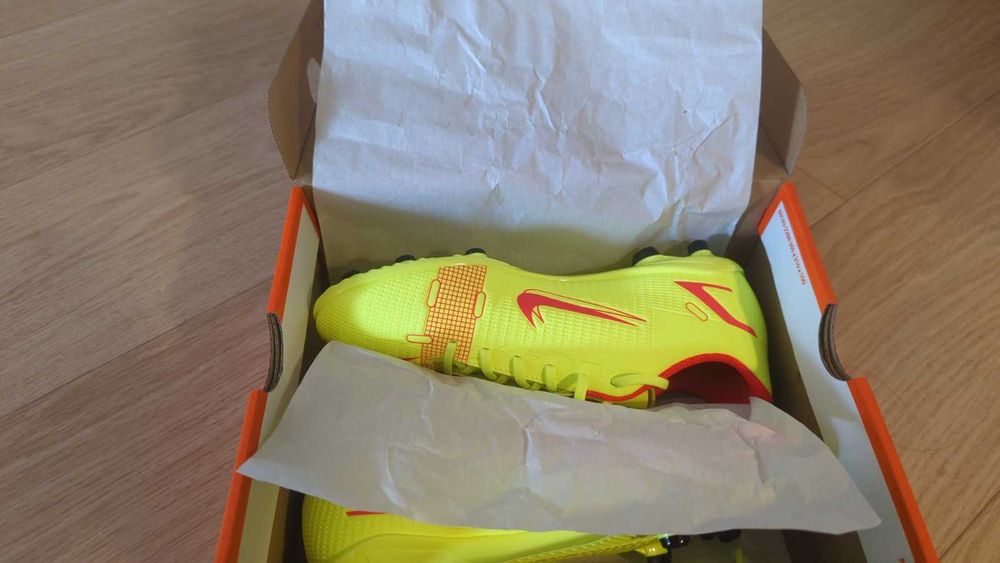 Чисто нови бутонки Nike JR Vapor. Номер 38.5 (24см)