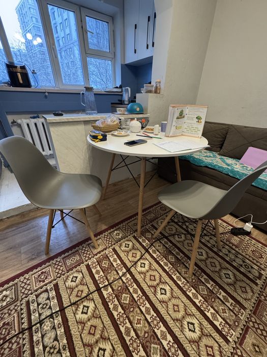 Продам стол и стулья!