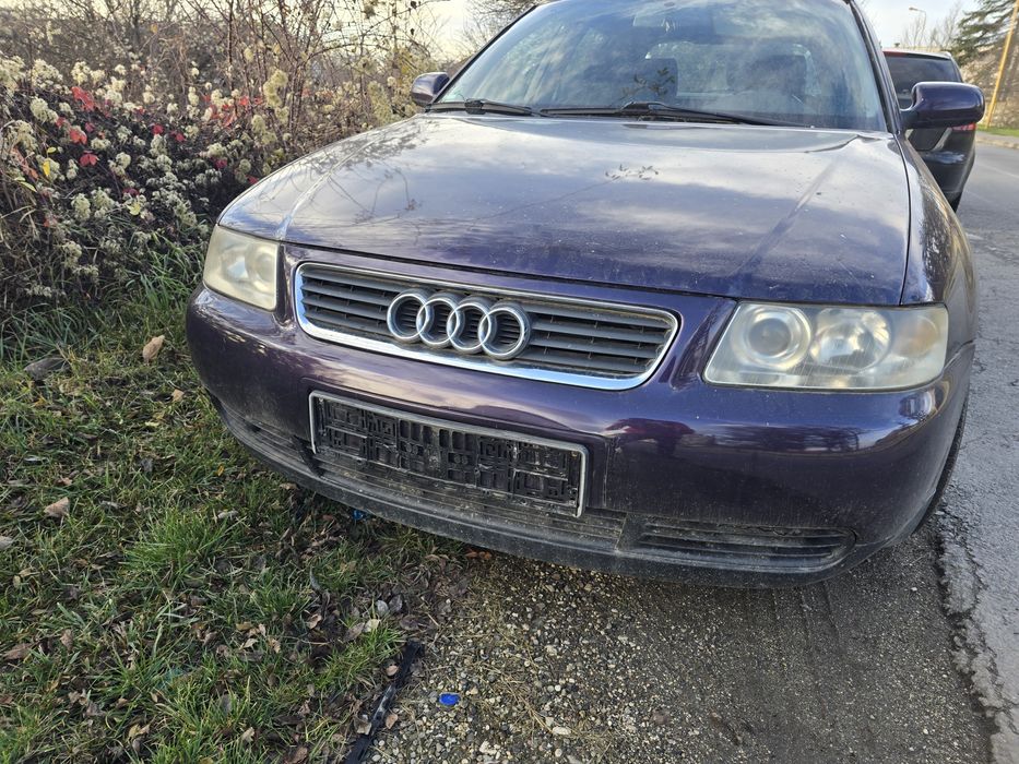 Vând Audi A3 8L motor defect