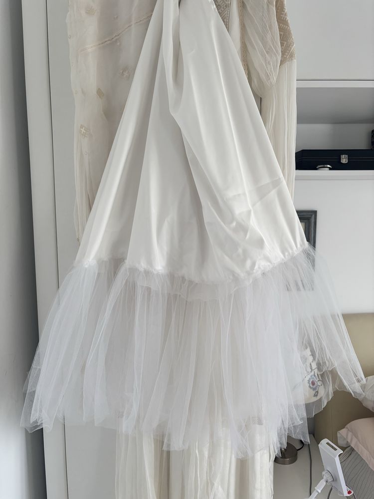 Rochie de mireasă stil tradițional românesc