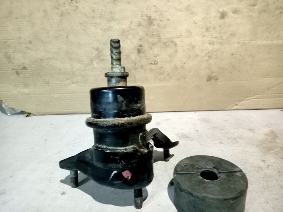 Продам подушки двигателя Камри 30 оригинал