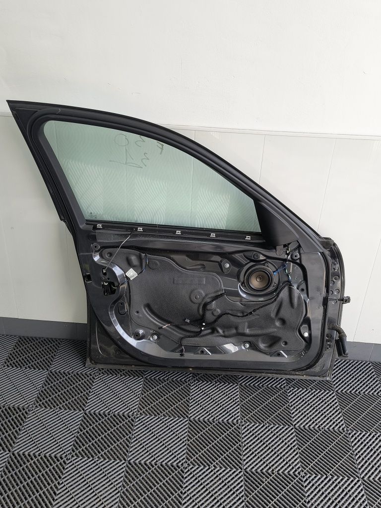 Предна лява врата BMW F30 F31
