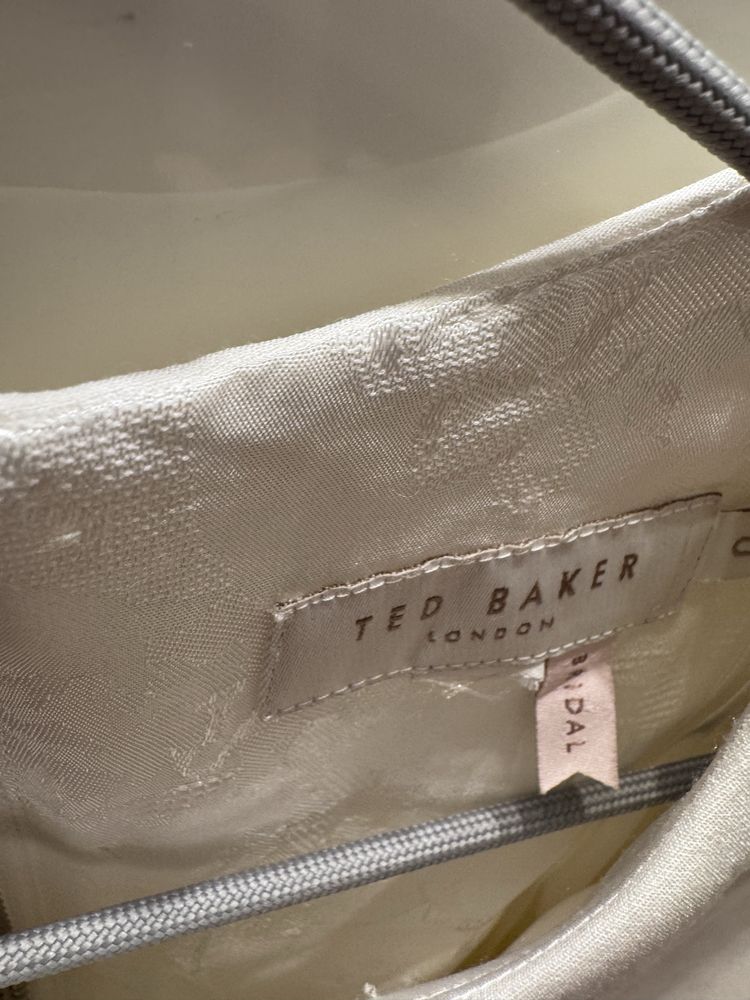 Класическа бяла рокля Ted baker