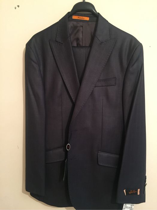 Срочно  продам  турецкое новый  костюм