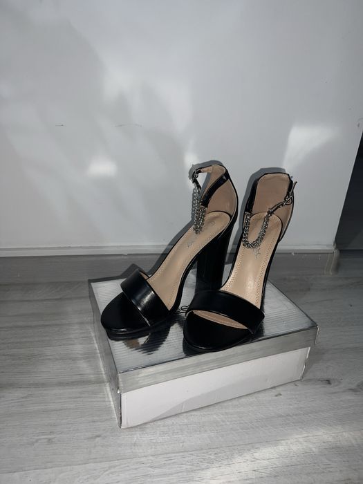 sandale cu toc,noi nepurtate,marimea 39