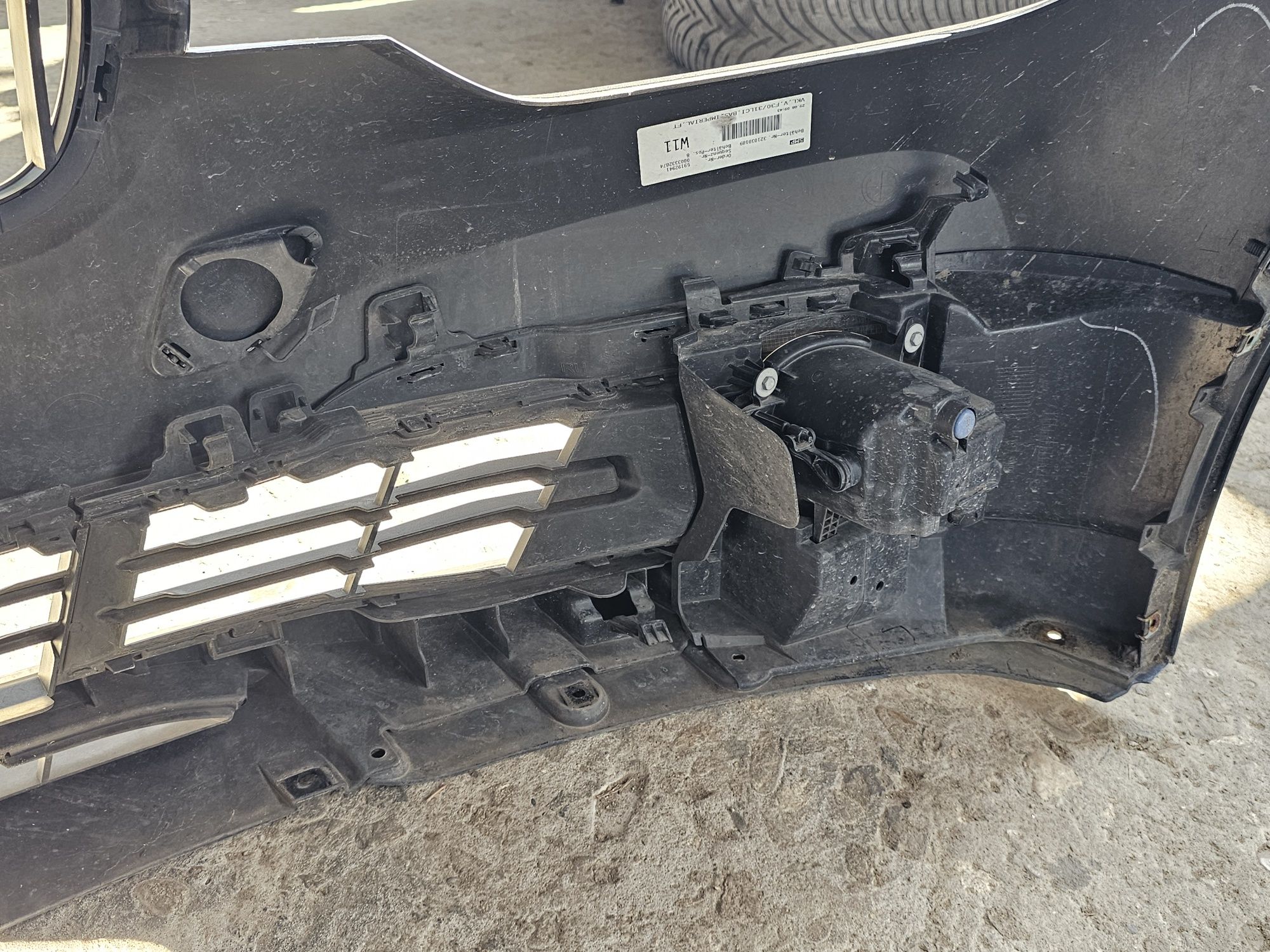 Предна броня бмв ф30 ф31 фейслифт lci фейс facelift f30 f31 bronq