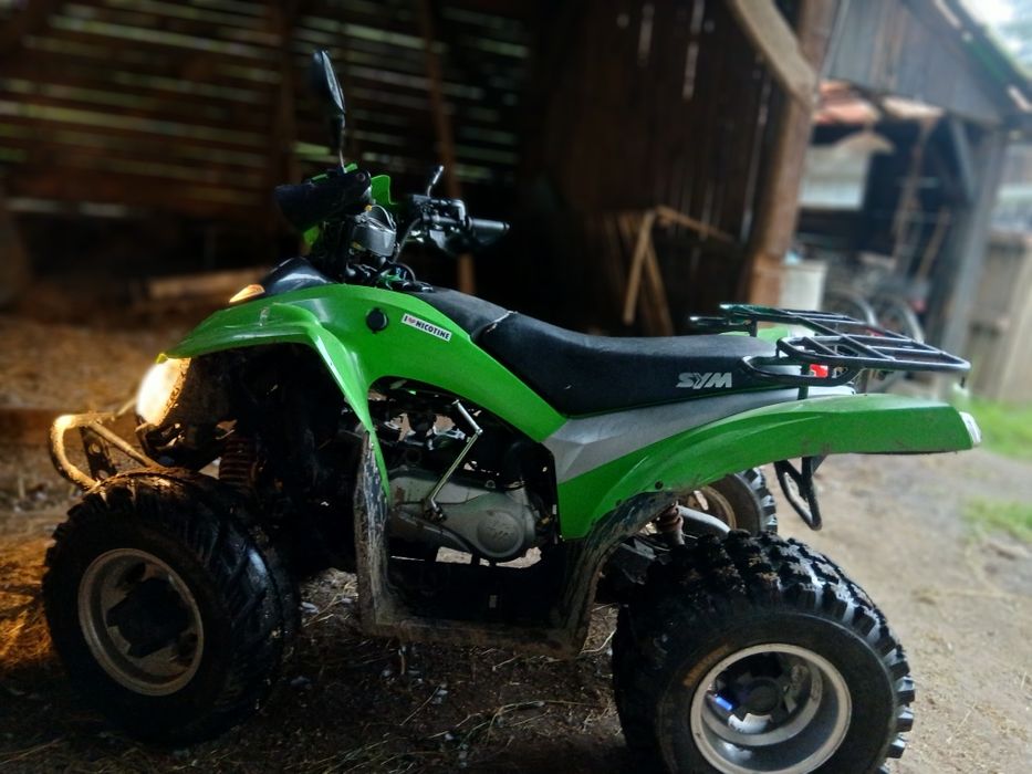 Vand sau schimb atv 200 in stare perfecta!