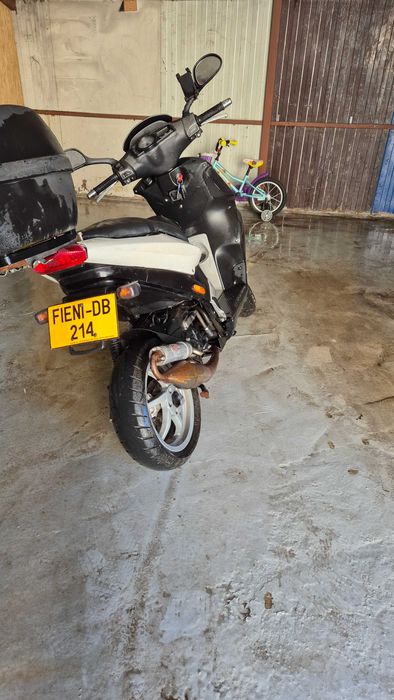 Scuter Piaggio NRG MC4 Power cu motor de 49cmc