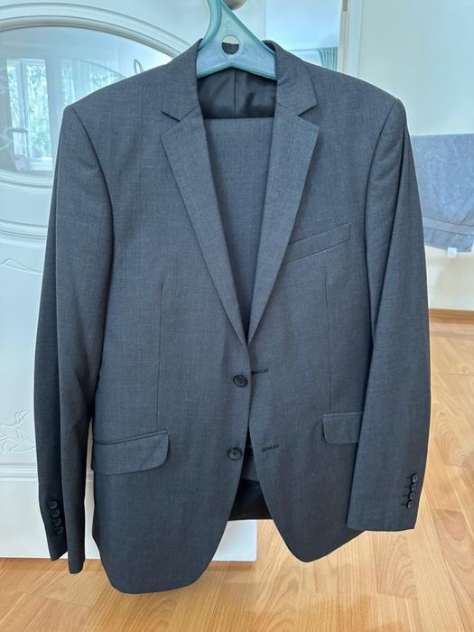 Продам мужской костюм