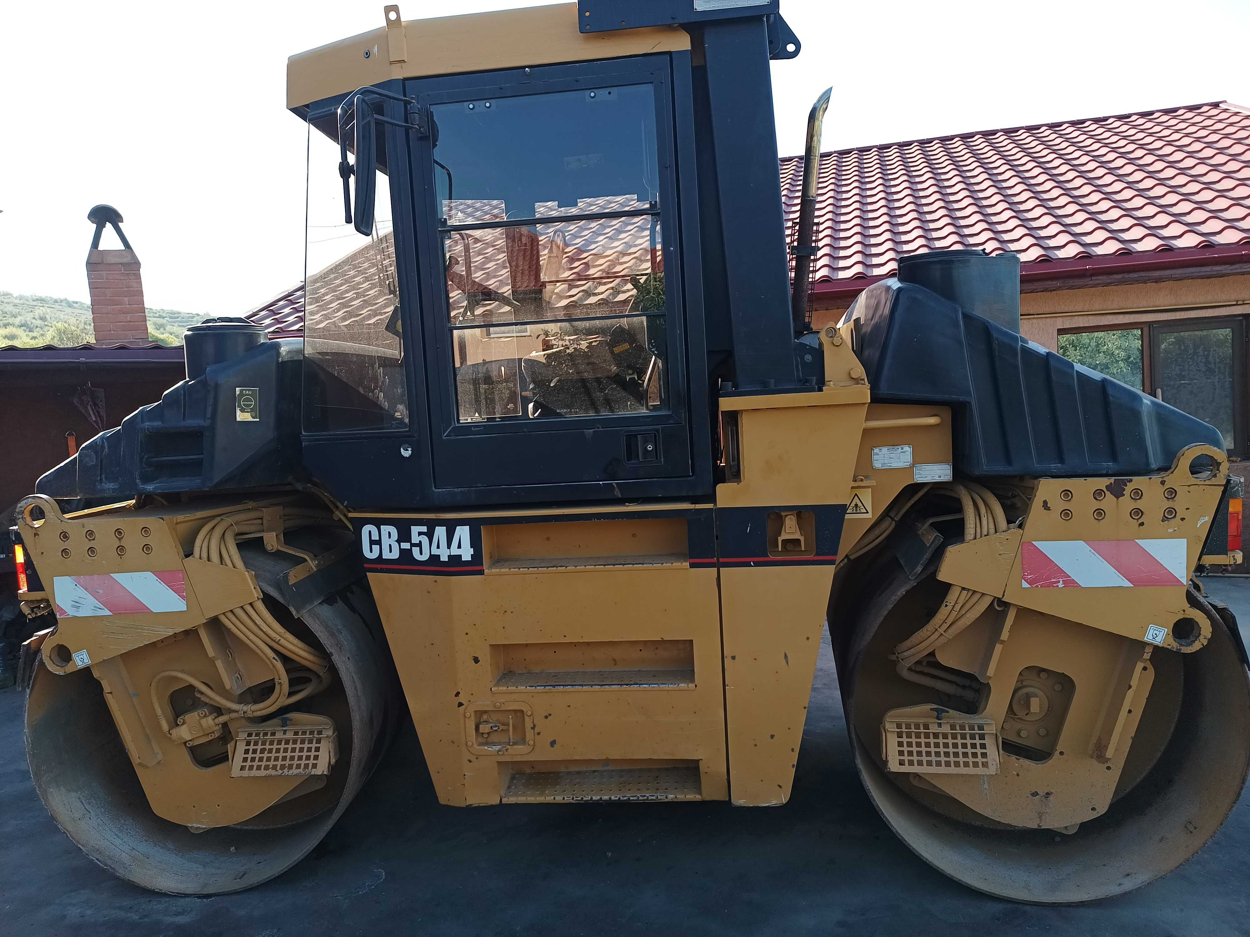Cilindru compactor Cat CB544