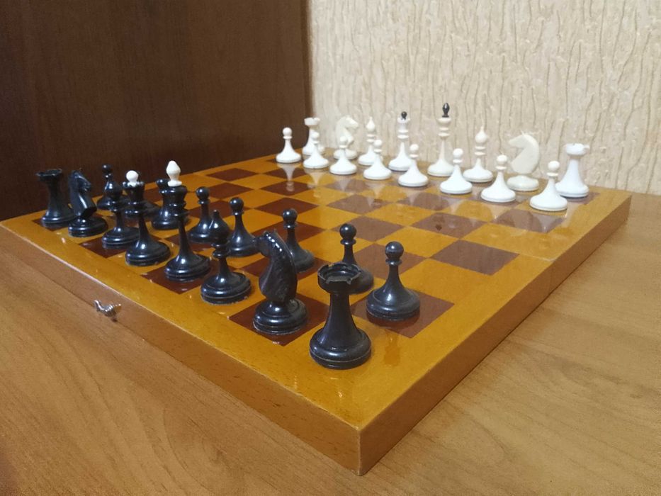 Шахматы и Нарды, в хорошем состоянии. Игры, которые сближают.