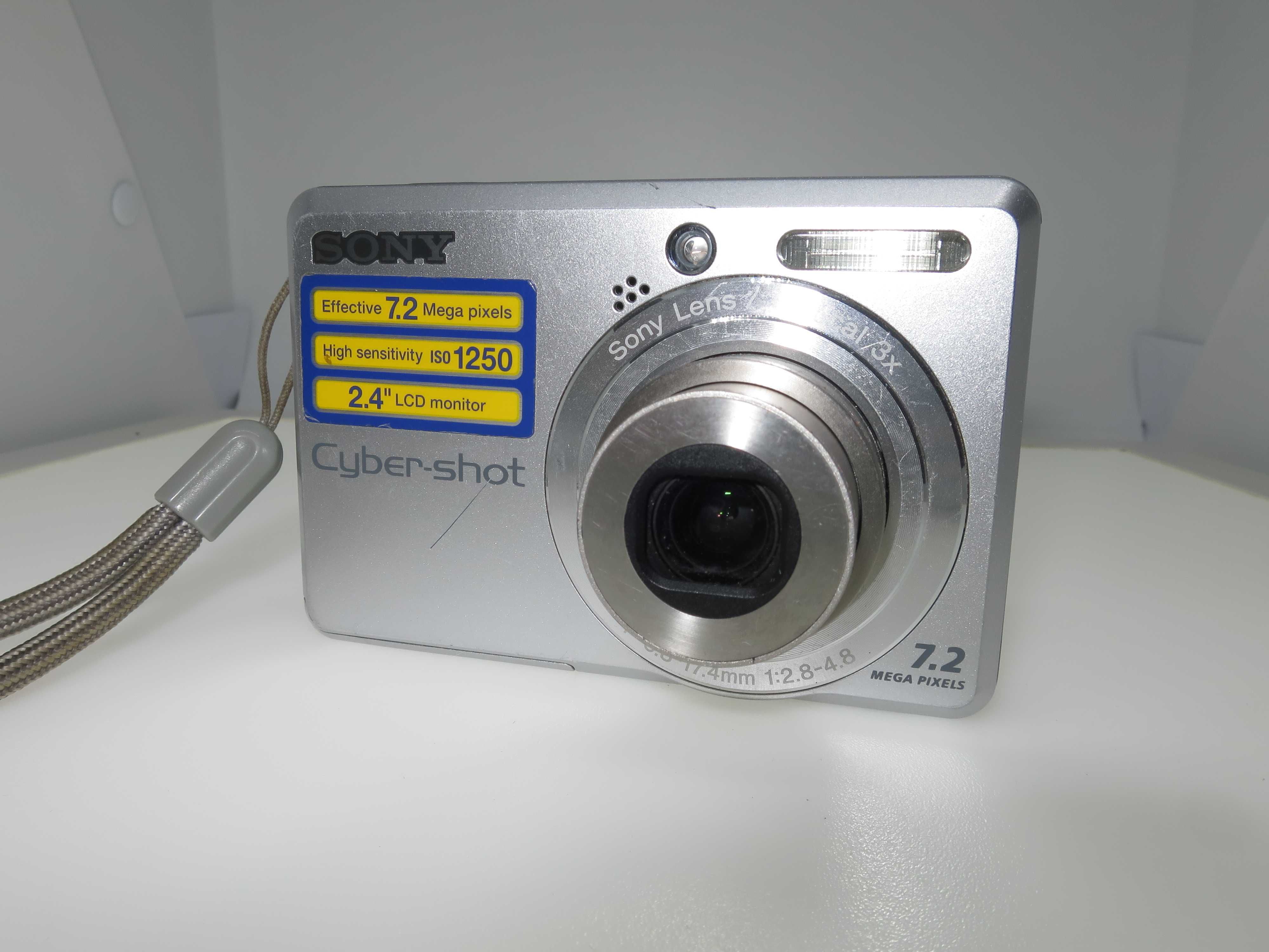 Sony S730 ултра компактен фотоапарат камера работи перфектно
