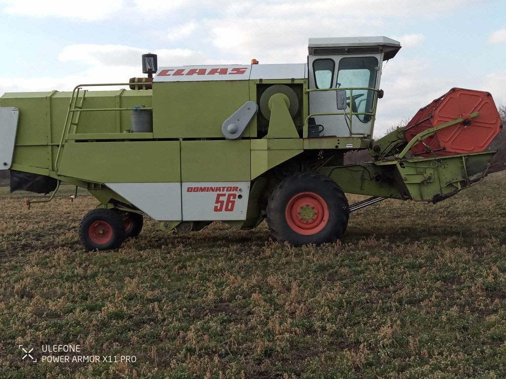 Claas Dominator 56