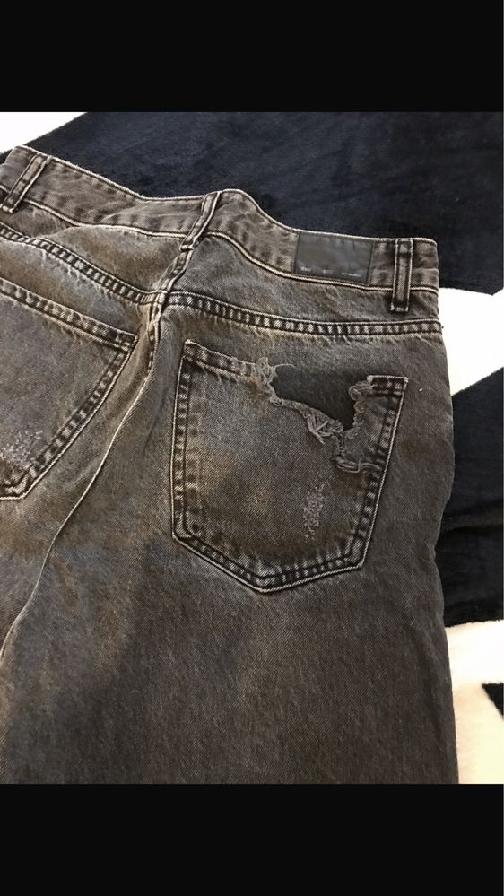 Blugi largi Bershka