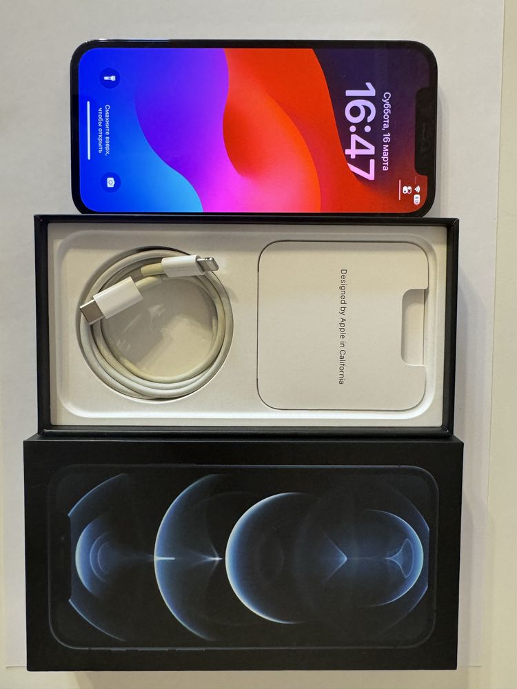 Продаю Iphone 12 PRO 256GB + AirPods 3